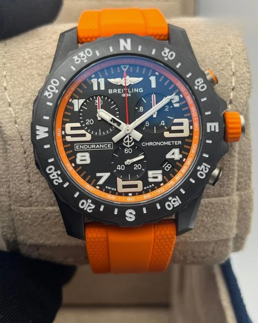 Breitling Endurance Pro X82310 44 mm Orange