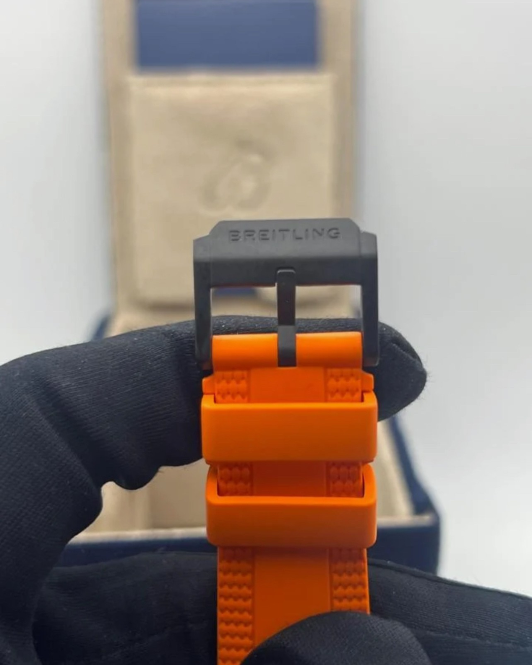 Breitling Endurance Pro X82310 44 mm Orange